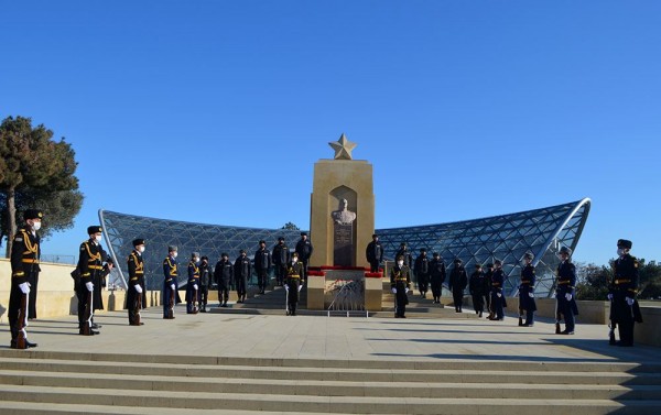 Görkəmli sərkərdə Həzi Aslanovun anım mərasimi keçirilib