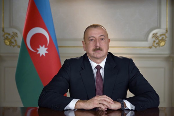 Prezident xalq artisti Eldar Quliyevi 80 illik yubleyi münasibətilə təbrik edib