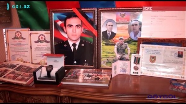Tarix öyrətməkdən əl çəkib tarix yazmağa getdi...