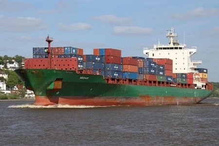 Nigeriyada öldürülən azərbaycanlı dənizçinin nəşi Vətənə göndərilib