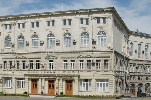 Yazıçının qızı Konstitusiya Məhkəməsinə hakim təyin edildi