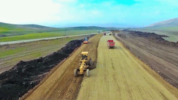 Füzuli-Şuşa avtomobil yolunda 3 kilometrlik tunel olacaq