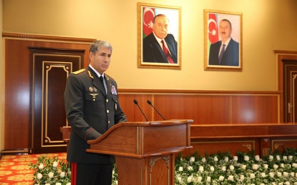 Nazir təqaüdə göndərdiyi rəisləri qəbul edib - FOTO