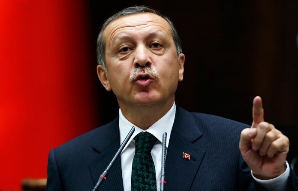 Ərdoğan: Ürəklidirlərsə, mənim də istefamı tələb etsinlər!