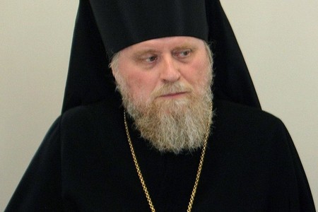 Ermənilər Bakıdakı keşişi hədəfə aldılar, patriarx Kirillə müraciət etdilər: sensasion təfərrüat