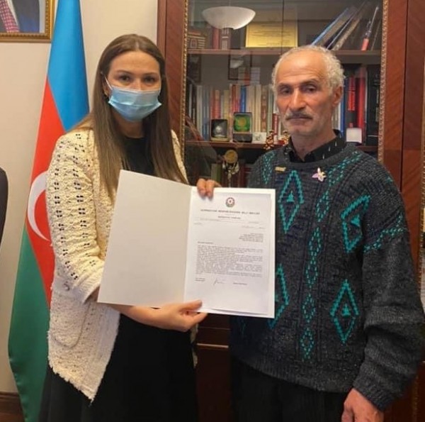 Qənirə Paşayeva şəhid Cəlal Ağayevin atası ilə görüşüb