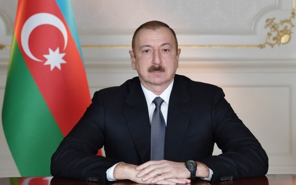 Prezident iki şəxsə ali xüsusi rütbə verdi - SƏRƏNCAM