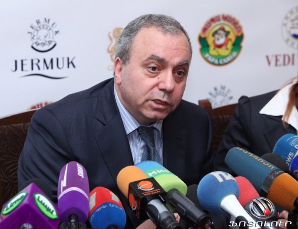 Qrant Baqratyan: “Cinayətkar razılaşma əsasında bu bölgələr Ermənistandan alınır”