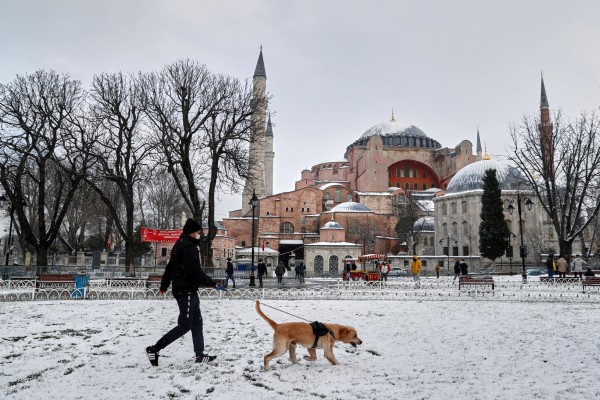 Türkiyəyə güclü qar yağıb
