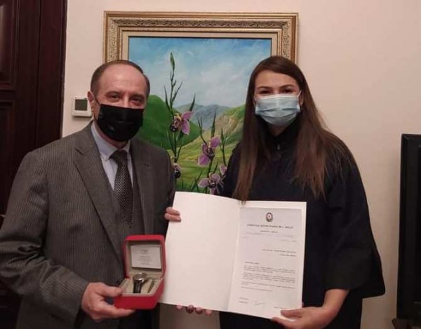 Qənirə Paşayeva Əməkdar jurnalist Etibar Babayevlə görüşüb