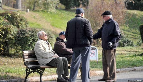 Nazirlik pensiya yaş həddinin yüksək olması fikrinə münasibət bildirib