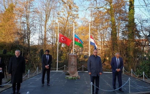 Haaqa şəhərində Xocalı şəhidlərinin xatirəsinə abidə ucaldıldı