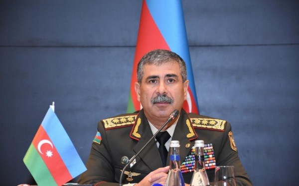 Nazir Azərbaycan Ordusunun şəxsi heyətini təbrik etdi