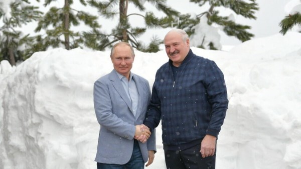 Putinə söz verməmişəm - Lukaşenko