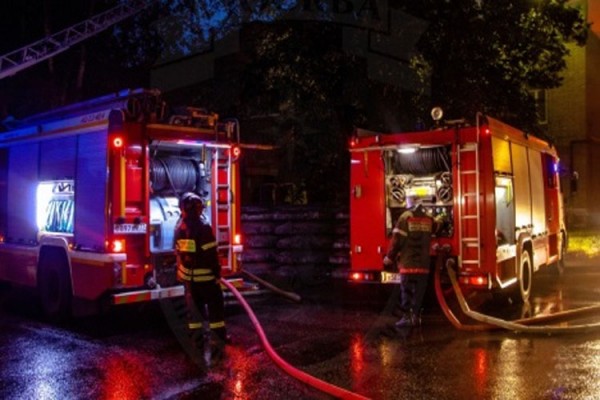 ​Dünən həbsdən çıxan şəxs arvadını döydü, evi yandırdı