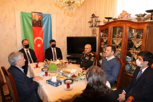 Şəhid ailələri bayram münasibətilə ziyarət olundu - FOTO