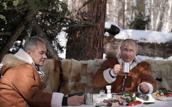 Putin Sibirdə belə istirahət edir