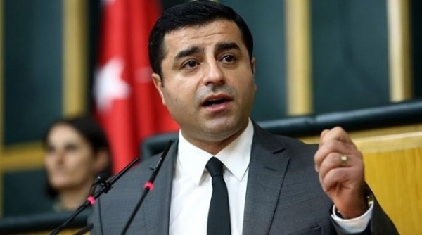 Səlahəddin Dəmirdaşa hökm oxundu