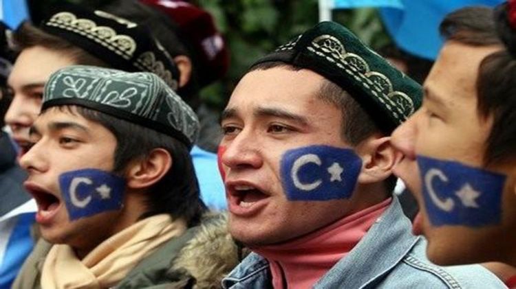 Çin uyğun türklərinə görə Britaniyaya sanksiya tətbiq etdi