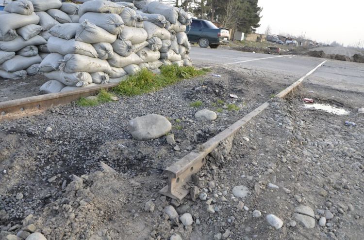 Всегда мечтал увидеть рельсы Агдамской железной дороги... Ричардас Лапайтис Всегда мечтал увидеть рельсы Агдамской железной дороги... Ричардас Лапайтис