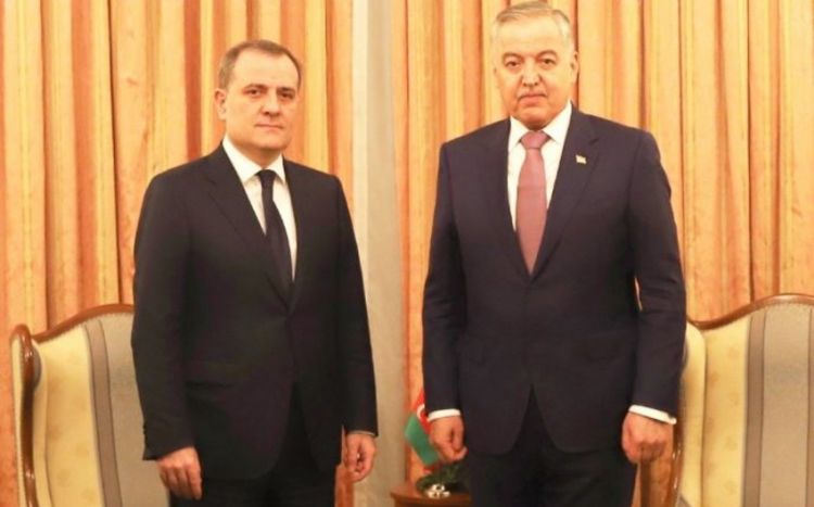 Ceyhun Bayramov tacikistanlı nazirlə bu sənədə imza atdı