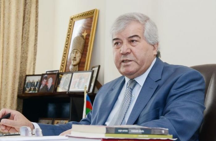 “Qoca da rüşvət alır, cavan da...“ -  Sabir Rüstəmxanlı