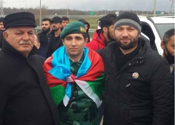 Erməni əsirliyindən xilas edilən qazimiz evinə döndü