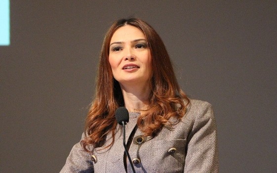 Qənirə Paşayeva tanınmış ziyalılarla görüşdü
