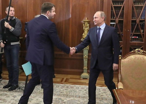 Putinin köməkçisi koronavirusa yoluxub
