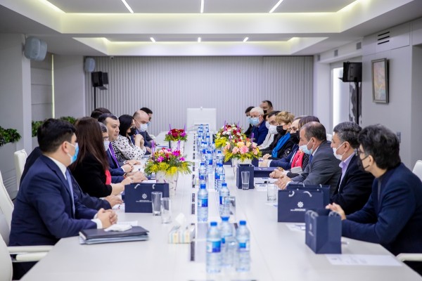 Nazir Sahil Babayev İctimai şuranın yeni tərkibdə üzvləri ilə görüşüb