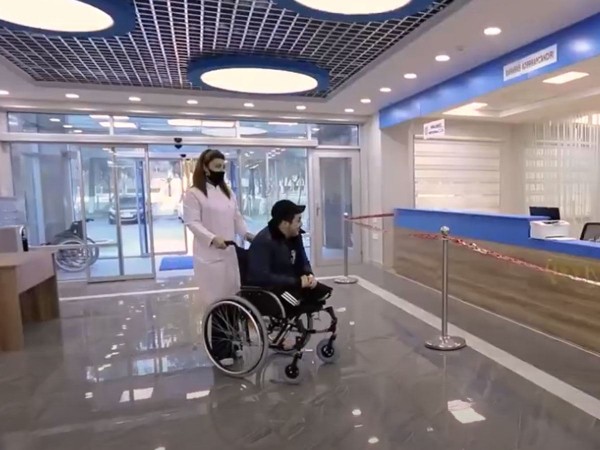 Hər iki ayağını itirən qazimiz yüksək texnologiyalı protezlərlə təmin edilib