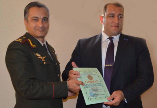 Prezidentin təltif etdiyi general kimdir? - FOTO