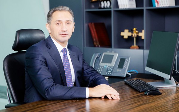 Nazir daha bir işçini vəzifəsindən uzaqlaşdırdı