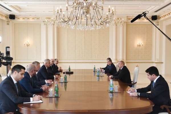 İlham Əliyev slovakiyalı naziri qəbul etdi
