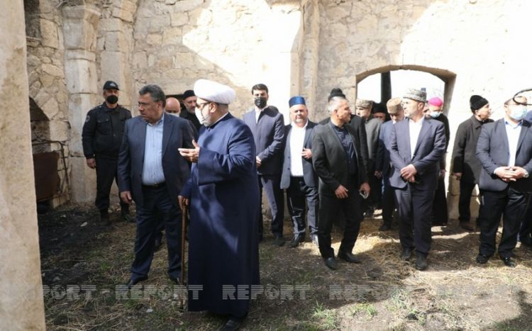Ağdamda səfərdə olan din xadimləri Qiyaslı məscidində olublar