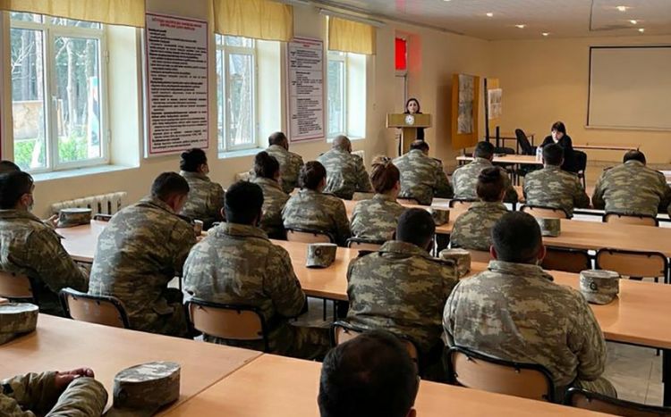 Hərbi qulluqçular üçün seminarlar keçirilir -  FOTO