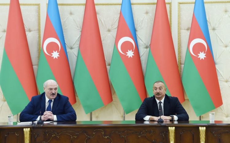 Azərbaycan və Belarus prezidentləri mətbuata bəyanatlarla çıxış ediblər -  FOTO Azərbaycan və Belarus prezidentləri mətbuata bəyanatlarla çıxış ediblər -  FOTO
