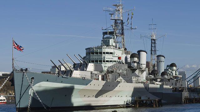 Britaniya da Qara dənizə hərbi gəmilərini göndərir