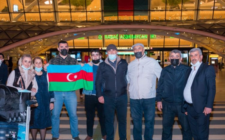 Türkiyəyə göndərilən 2 qazi sağalaraq Vətənə geri dönüb