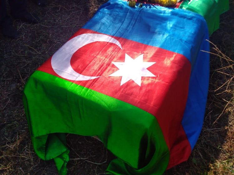 Daşaltıda şəhid olan əsgərlərin nəşi ailəsinə təhvil verilib