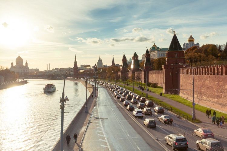 Putinin Ukrayna manevrləri -  dünya Kremldən niyə çəkinir? Putinin Ukrayna manevrləri -  dünya Kremldən niyə çəkinir?