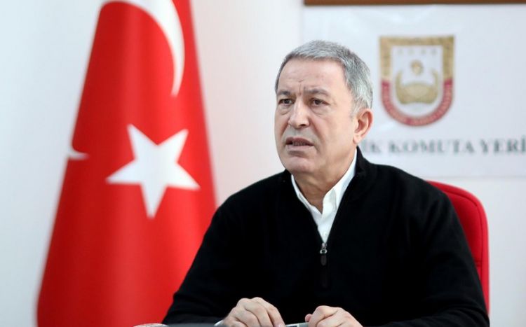 Hulusi Akar Ermənistan rəhbərliyinə müraciət etdi: "Göndərdiyimiz mesajı dinləsələr..." Hulusi Akar Ermənistan rəhbərliyinə müraciət etdi: "Göndərdiyimiz mesajı dinləsələr..."
