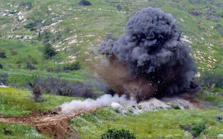 Ermənilərin basdırdığı minaya öz vətəndaşları düşdü Ermənilərin basdırdığı minaya öz vətəndaşları düşdü