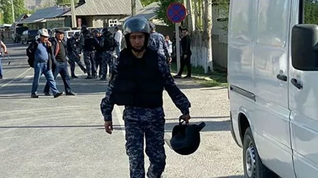 Tacikistan-Qırğızıstan sərhədindəki atışmada  şəhər meri yaralanıb