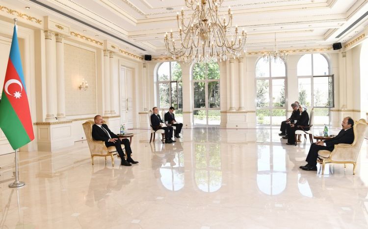 Prezident Cahit Bağçıya:  "Azərbaycana – Vətəninizə xoş gəlmisiniz!"