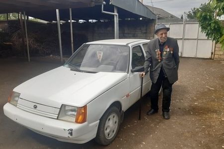 95 yaşlı müharibə veteranı: "Avtomobilimi rahat şəkildə idarə edirəm" -  VİDEO