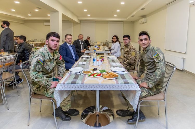 Reabilitasiya müəssisəsində qazilərimiz üçün  iftar süfrəsi təşkil olunub