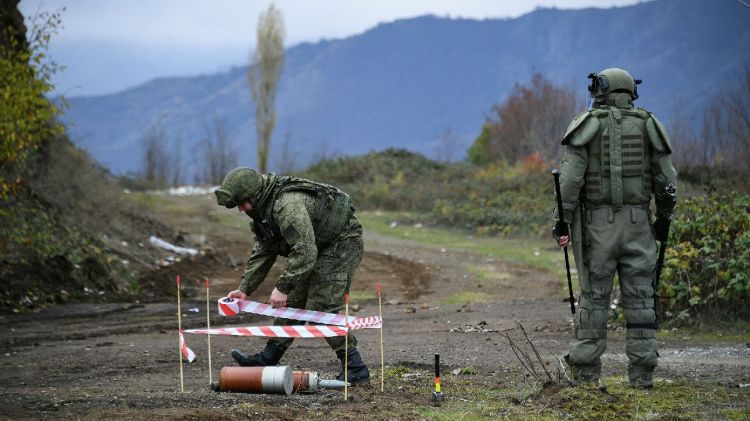 “Mina xəritələrinin nüsxəsi Rusiya MN-də və Gümrüdəki 102-ci hərbi bazada da var” -  politoloq