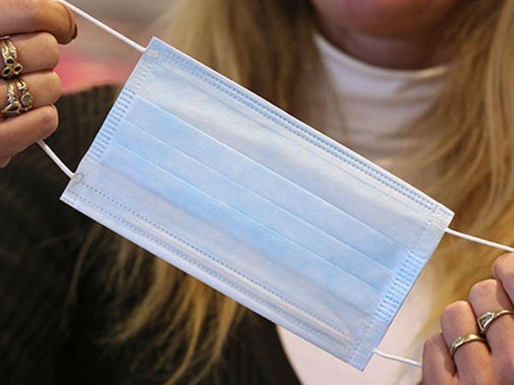 Açıq havada maska taxılması yaxın vaxtlarda ləğv oluna bilər -  TƏBİB