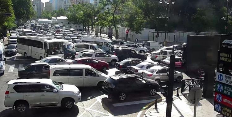 Bakıda yaranmış tıxacın səbəbi açıqlanıb
